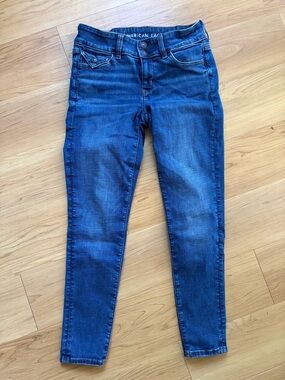Women’s “super low rise jegging” American Eagle jeans. Size 8 short.